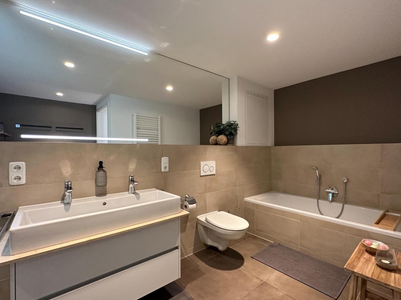 奥格斯堡Truly - Viel Platz Fuer Business & Familie - Modern, Garage, Fahrstuhl公寓 外观 照片